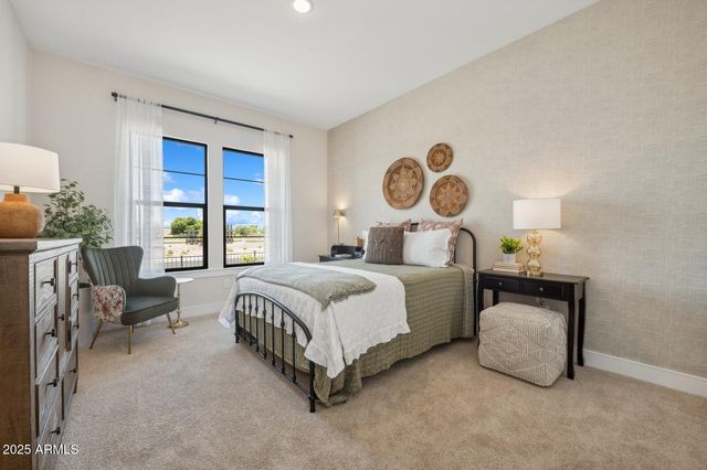 42119 N Tiger Way, San Tan Valley, AZ 85140