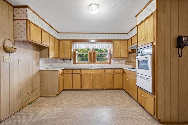 111 Mckenzie Street, Adairsville, GA 30103