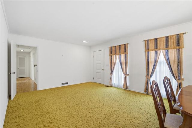 111 Mckenzie Street, Adairsville, GA 30103