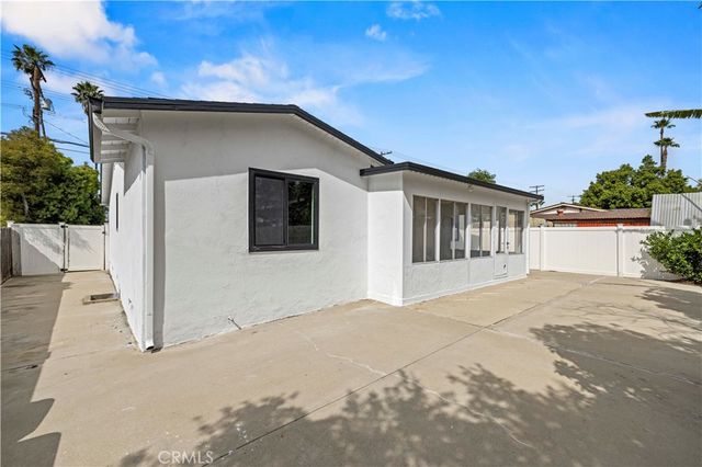 8028 Coldwater Canyon Avenue, North Hollywood, CA 91605