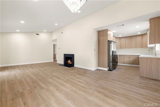 8028 Coldwater Canyon Avenue, North Hollywood, CA 91605