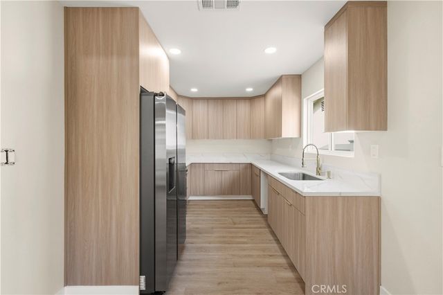 8028 Coldwater Canyon Avenue, North Hollywood, CA 91605