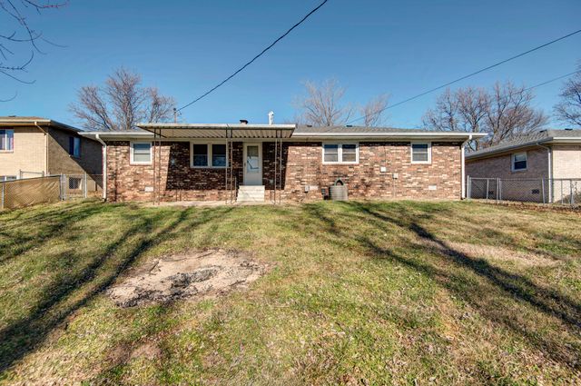 1310 E Bonaire Court, Springfield, MO 65803