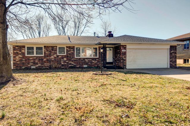 1310 E Bonaire Court, Springfield, MO 65803