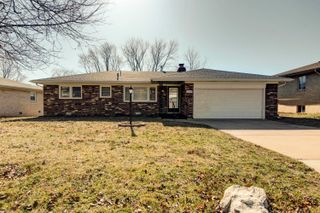 1310 E Bonaire Court, Springfield, MO 65803
