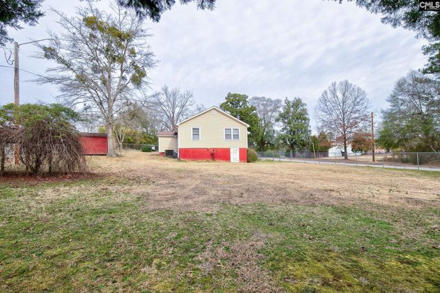 1403 Gardner Street N, Camden, SC 29020