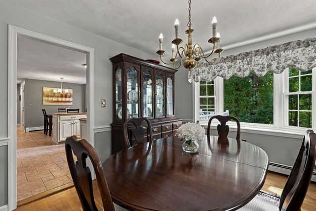 7 Doucette Dr, Marlborough, MA 01752