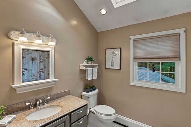7 Doucette Dr, Marlborough, MA 01752
