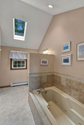 7 Doucette Dr, Marlborough, MA 01752