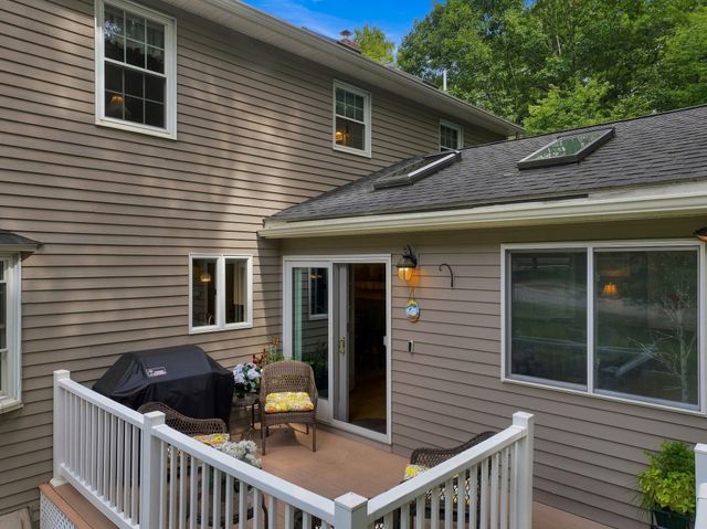 7 Doucette Dr, Marlborough, MA 01752