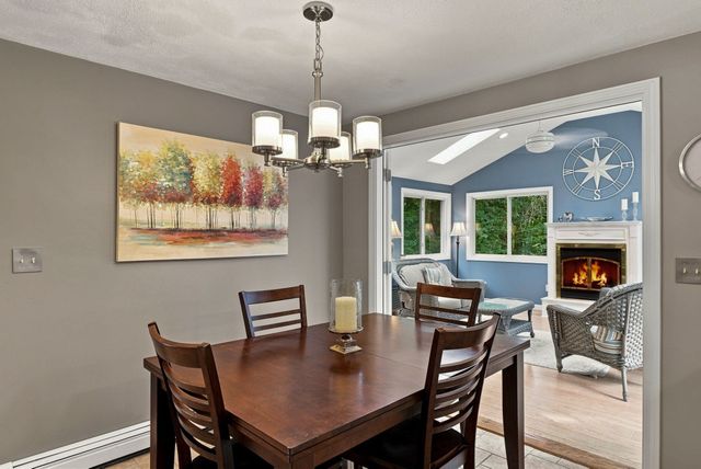 7 Doucette Dr, Marlborough, MA 01752