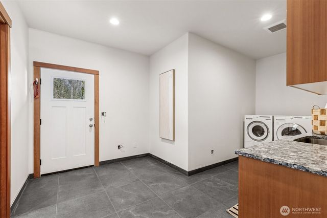 5233 Pheasant Run Lane, Anacortes, WA 98221