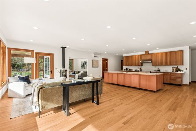 5233 Pheasant Run Lane, Anacortes, WA 98221