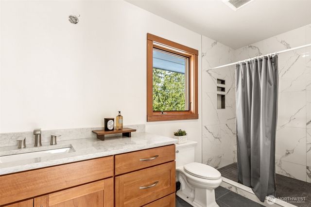 5233 Pheasant Run Lane, Anacortes, WA 98221