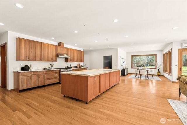 5233 Pheasant Run Lane, Anacortes, WA 98221