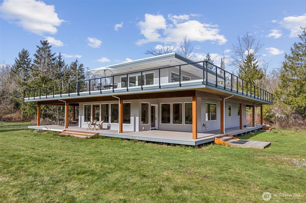 5233 Pheasant Run Lane, Anacortes, WA 98221