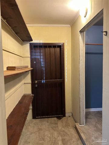 4694 Kingston Dr, Pensacola, FL 32526