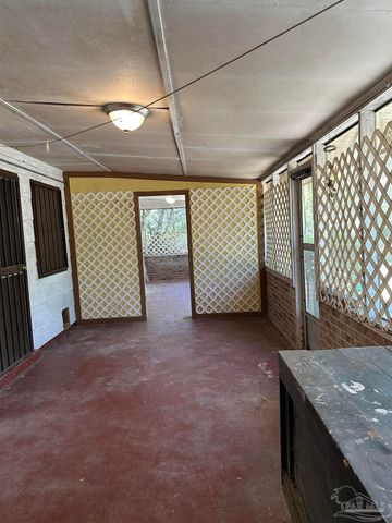 4694 Kingston Dr, Pensacola, FL 32526