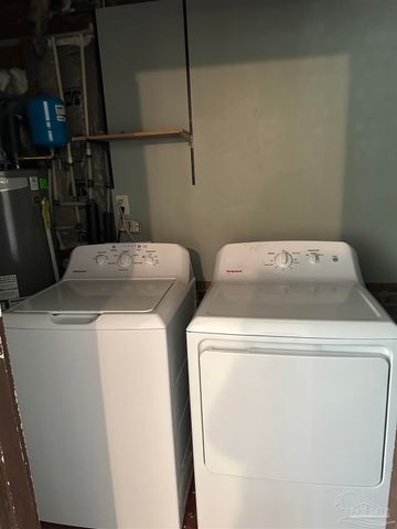 4694 Kingston Dr, Pensacola, FL 32526