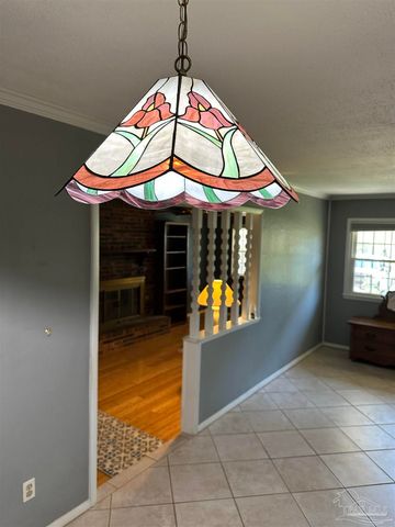 4694 Kingston Dr, Pensacola, FL 32526