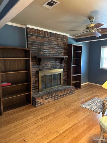 4694 Kingston Dr, Pensacola, FL 32526