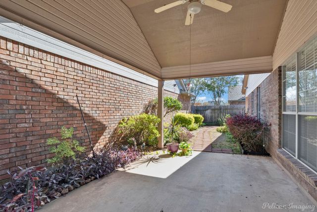 526 Red Baron Drive, Shreveport, LA 71115