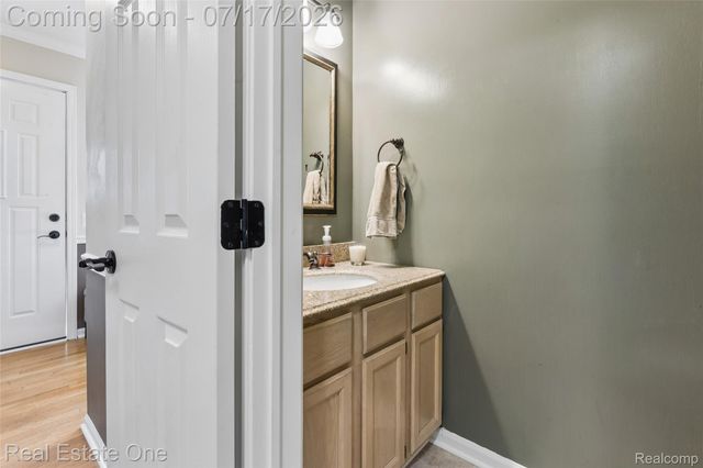 763 Whitney Drive, Rochester Hills, MI 48307
