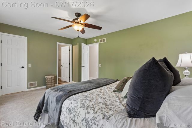 763 Whitney Drive, Rochester Hills, MI 48307
