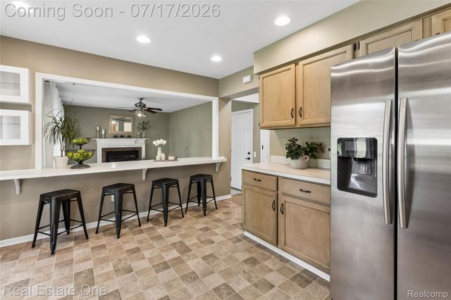 763 Whitney Drive, Rochester Hills, MI 48307