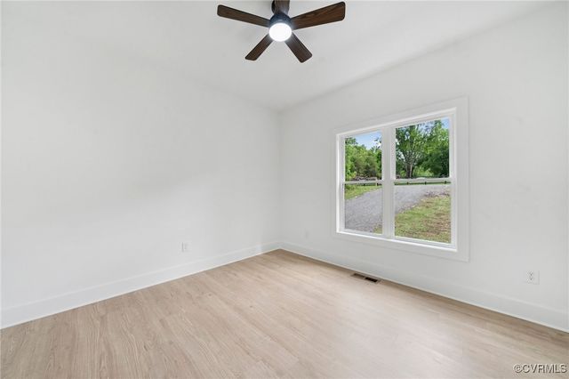 425 Palomino Dr, Louisa, VA 23093