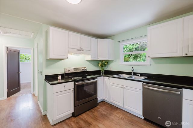 3415 9th Street, Bremerton, WA 98312