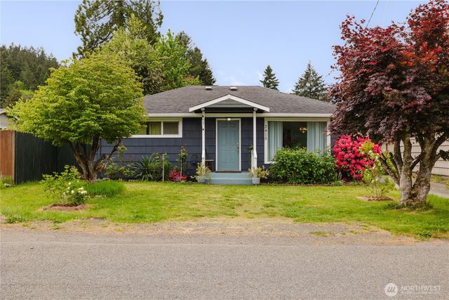 3415 9th Street, Bremerton, WA 98312