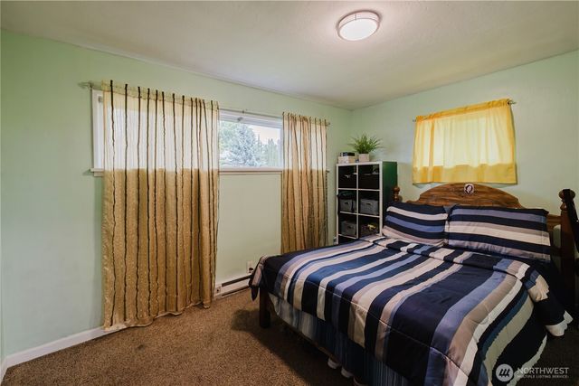 3415 9th Street, Bremerton, WA 98312