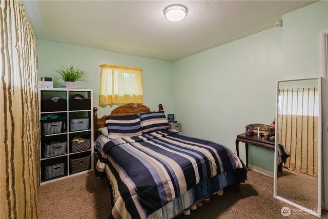 3415 9th Street, Bremerton, WA 98312