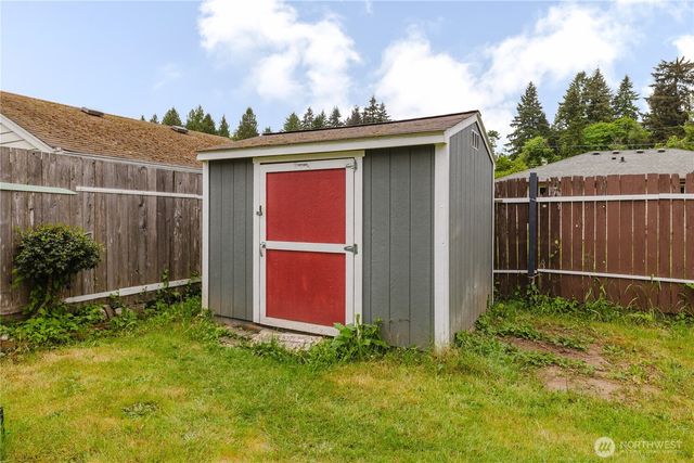 3415 9th Street, Bremerton, WA 98312