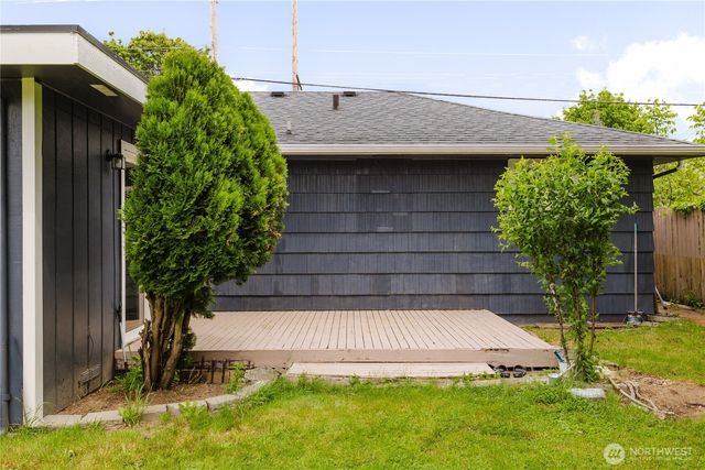 3415 9th Street, Bremerton, WA 98312