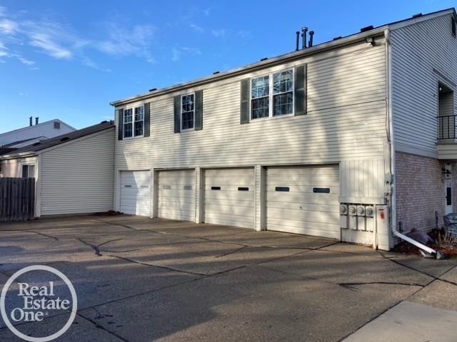 24404 Meadowbridge Road, Clinton Twp, MI 48035