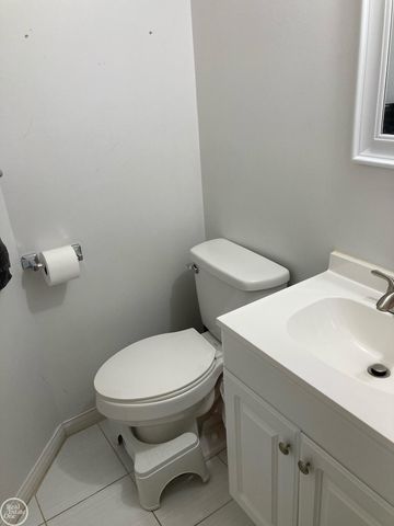 24404 Meadowbridge Road, Clinton Twp, MI 48035