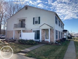 24404 Meadowbridge Road, Clinton Twp, MI 48035