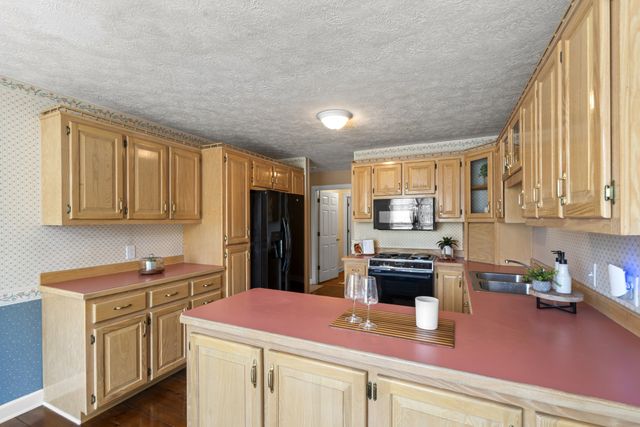 1010 Highway 48, S, Dickson, TN 37055