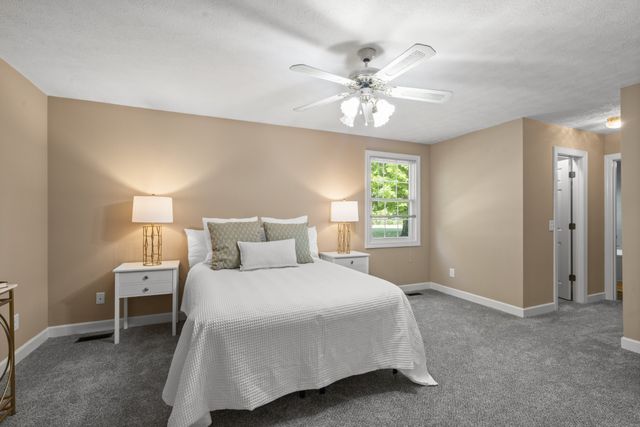 1010 Highway 48, S, Dickson, TN 37055