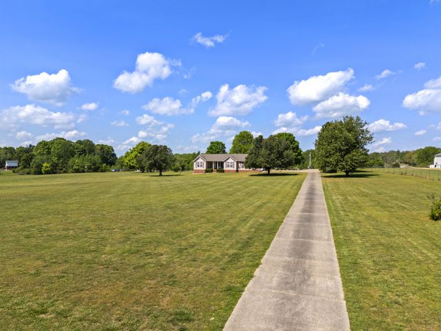 1010 Highway 48, S, Dickson, TN 37055