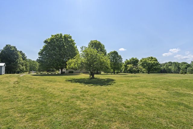 1010 Highway 48, S, Dickson, TN 37055