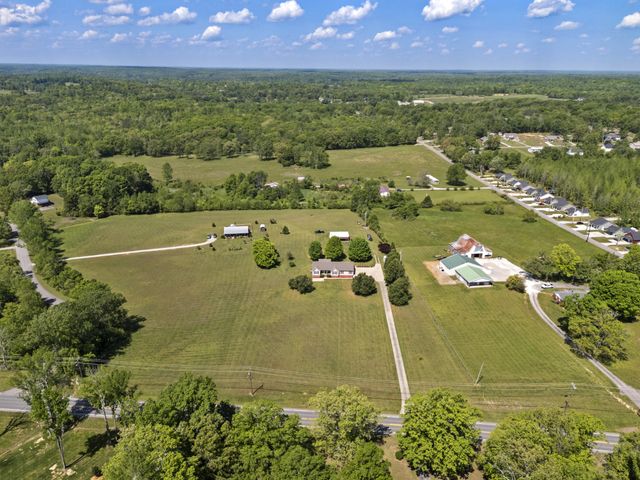 1010 Highway 48, S, Dickson, TN 37055