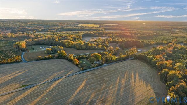 7946 Howerton Rd, Tappahannock, VA 22454