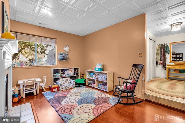 23 ASHFORD DR, Plainsboro, NJ 08536