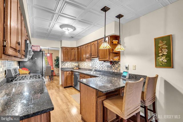23 ASHFORD DR, Plainsboro, NJ 08536