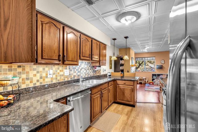 23 ASHFORD DR, Plainsboro, NJ 08536