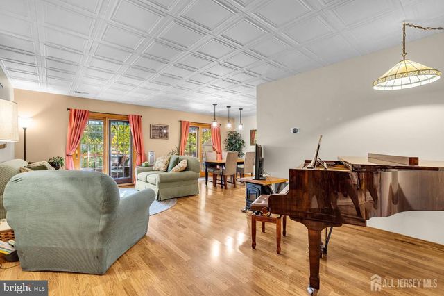 23 ASHFORD DR, Plainsboro, NJ 08536