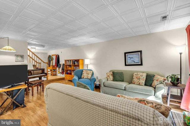 23 ASHFORD DR, Plainsboro, NJ 08536
